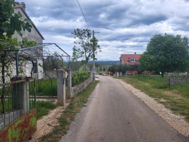 SVETI FILIP I JAKOV, SIKVO – Erdgeschoss mit Garten zur Anpassung