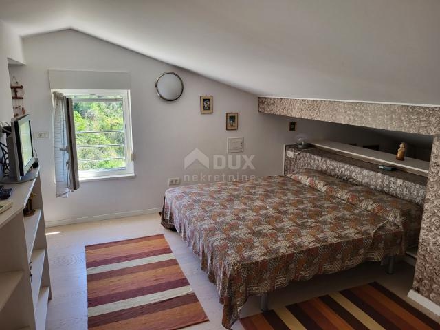 ZADAR, PAKOŠTANE - Dvoetažni apartman s predivnim pogledom 