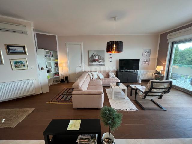 OPATIJA, CENTER - magnificent apartment in a new building, open space, panoramic view, garage