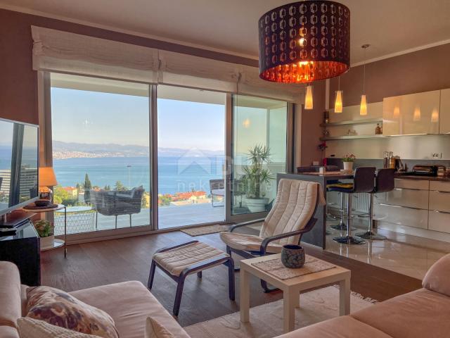 OPATIJA, CENTER - magnificent apartment in a new building, open space, panoramic view, garage