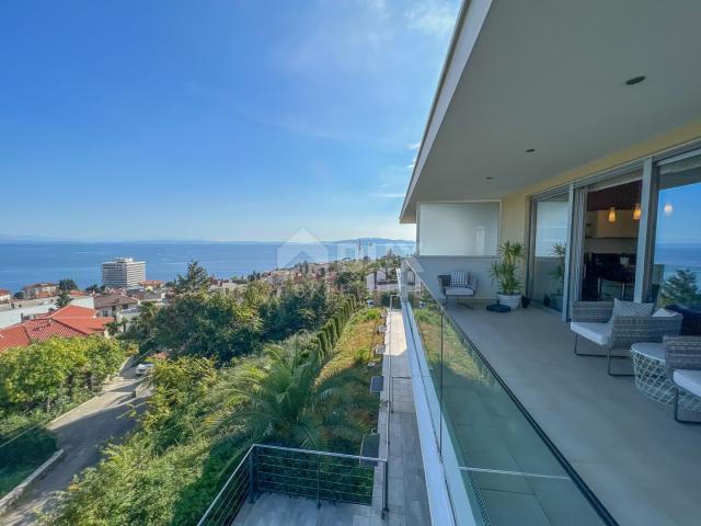 OPATIJA, CENTER - magnificent apartment in a new building, open space, panoramic view, garage