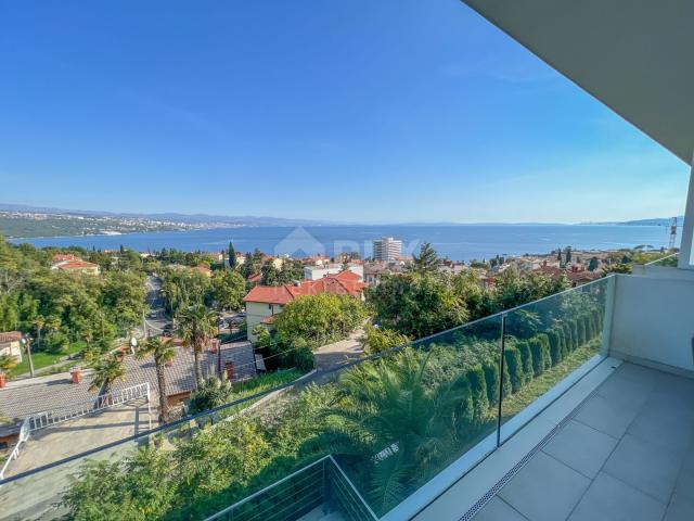 OPATIJA, ZENTRUM - prächtige Wohnung in einem neuen Gebäude, offener Raum, Panoramablick, Garage