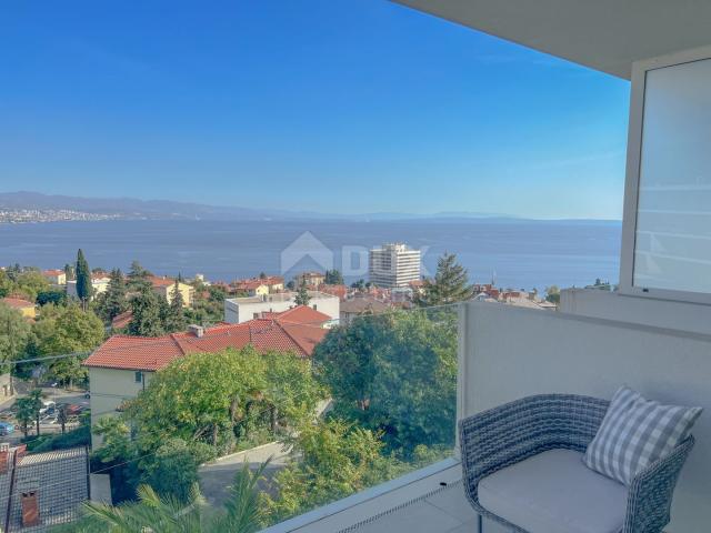 OPATIJA, CENTER - magnificent apartment in a new building, open space, panoramic view, garage