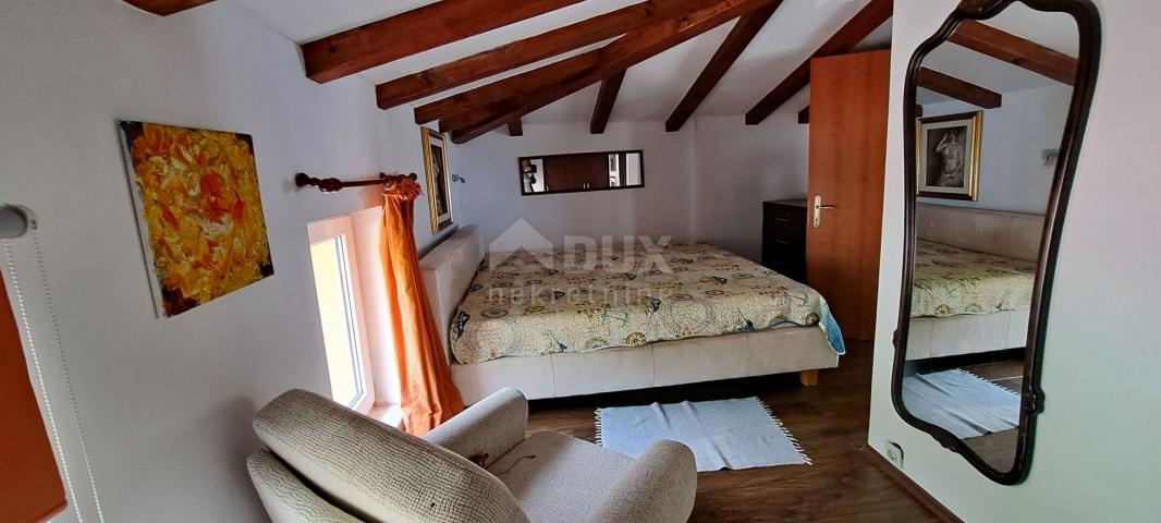 OPATIJA - Dvoetažan stan 78, 53m2, 2S+DB, parking, panoramski pogled na more!!!