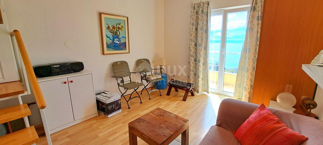 OPATIJA - Dvoetažan stan 78, 53m2, 2S+DB, parking, panoramski pogled na more!!!