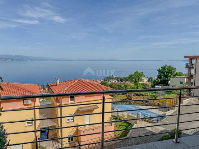 OPATIJA, ZENTRUM - hochwertige Wohnung in einem neuen Gebäude mit Möbeln, Panoramablick, Garage, Auf