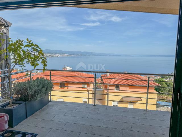 OPATIJA, ZENTRUM - hochwertige Wohnung in einem neuen Gebäude mit Möbeln, Panoramablick, Garage, Auf