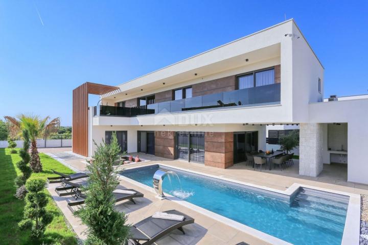 ZADAR, ZATON - Beautiful villa with heated pool