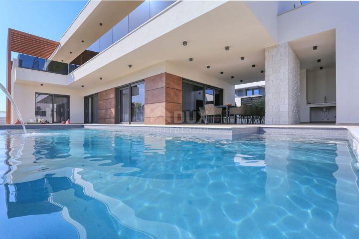 ZADAR, ZATON - Beautiful villa with heated pool