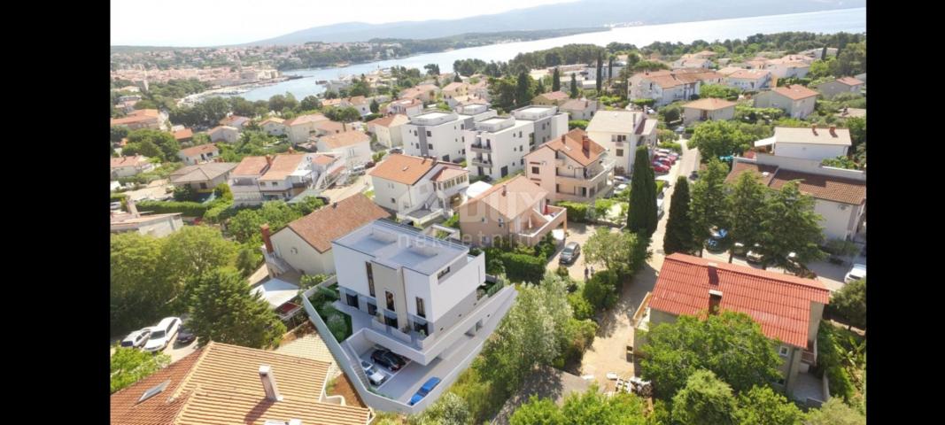 INSEL KRK, STADT KRK - 3-Zimmer-Wohnung, Garage, Dachterrasse