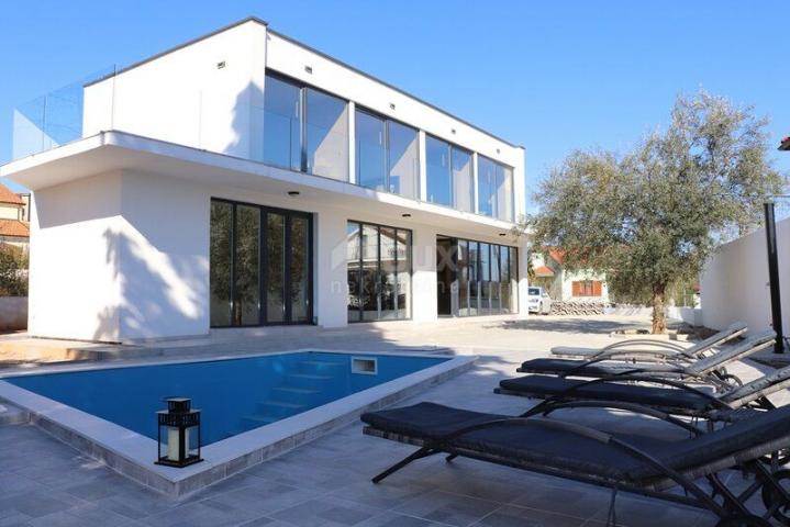 ISLAND OF KRK, POLJICA (surroundings) - Modern villa 4 bedrooms+bedroom, swimming pool, barbecue, pa