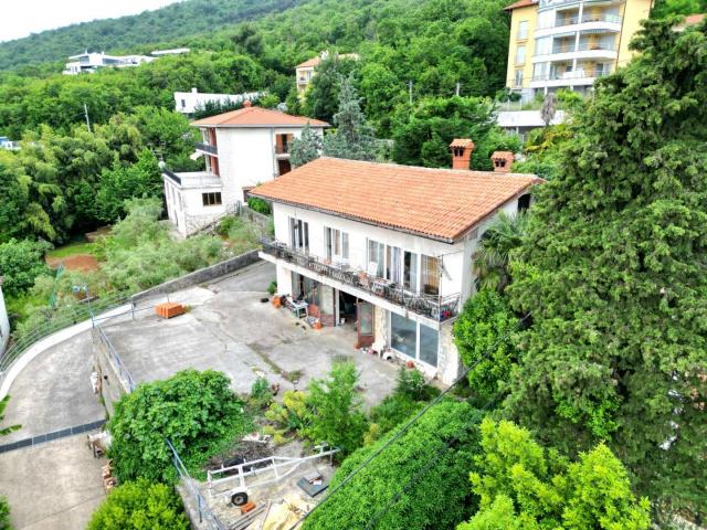 OPATIJA, ZENTRUM - Einfamilienhaus 250m2 mit Panoramablick auf das Meer + Umgebung 740m2