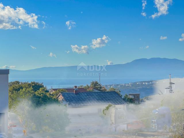 RIJEKA, HRELJIN – größere Wohnung in einem neuen Gebäude mit Balkon und Pool