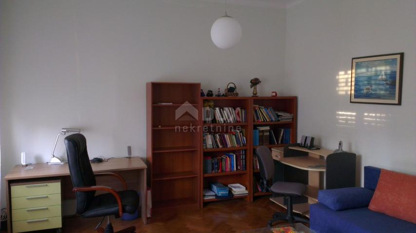 RIJEKA, BULEVARD - 3BR, 85 m2, drei Balkone!