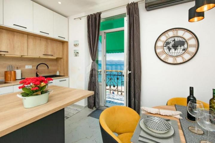 OPATIJA, CENTER - Apartment 20 m from the sea with 2 balconies