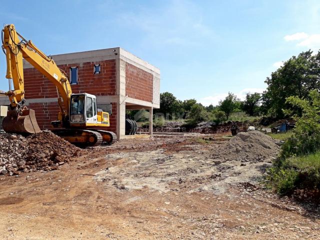 ISTRA, LABIN - Moderna novogradnja s bazenom