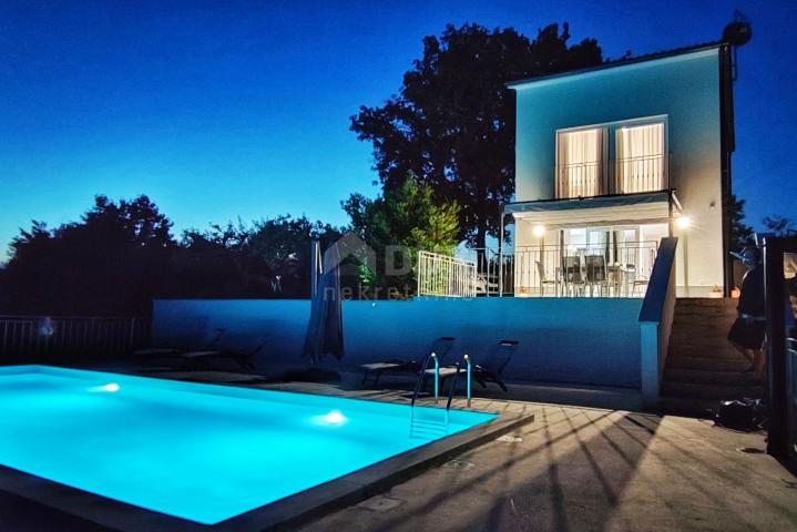 ISTRIA, NOVAKI PAZINSKI - Modern villa with swimming pool in complete solitude