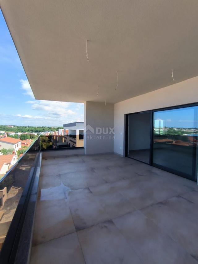 ISTRA, BANJOLE - Prekrasni penthouse s pogledom na more + garaža!