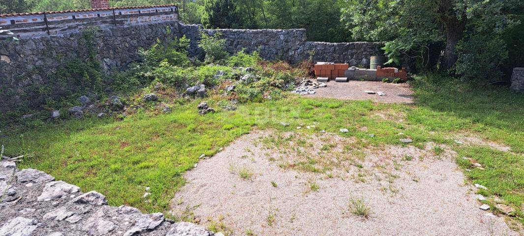 INSEL KRK, LINARDIĆI – schönes Haus mit fünf Wohnungen