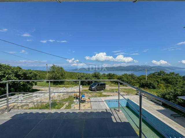 OPATIJA, BRSEČ - Einfamilienhaus mit Swimmingpool in einer Oase der Ruhe mit wunderschönem Blick auf