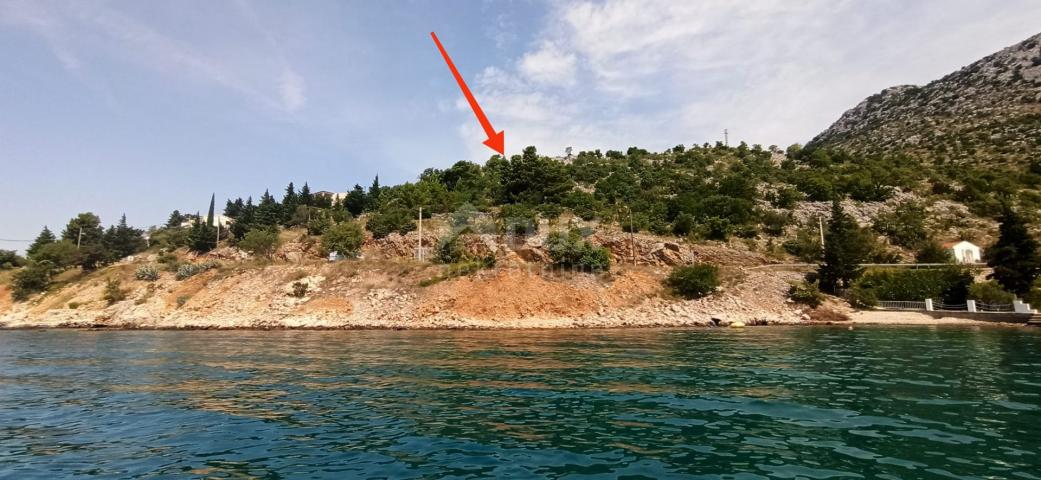 ZADAR, TRIBANJ - building land first row to the sea 4,525 m2 for a residential building - apartments