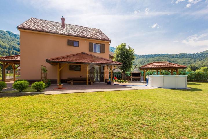 VRBOVSKO (surroundings) - Holiday house with two building plots