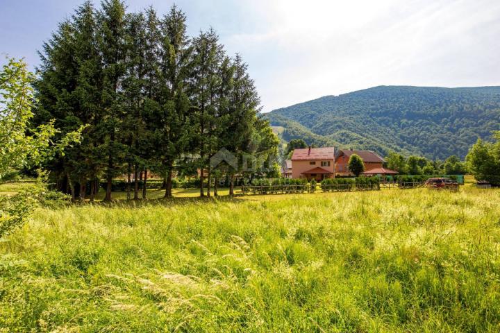 VRBOVSKO (surroundings) - Holiday house with two building plots