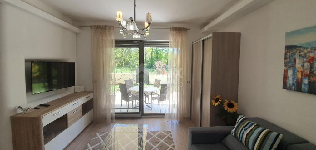 ISTRIA, POREČ - House with two apartments in a prime location