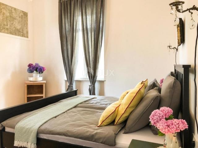 OPATIJA, CENTAR - 2 apartmana, 50m od mora