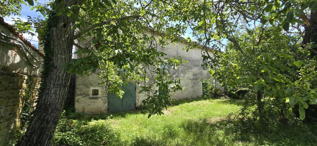 ISTRIEN, SVETVINČENAT - Steinhaus mit großem Garten