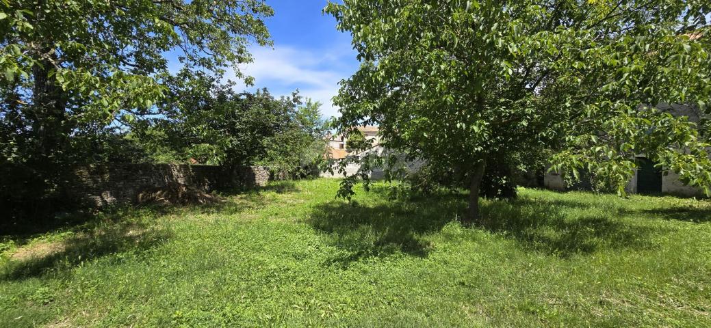 ISTRIEN, SVETVINČENAT - Steinhaus mit großem Garten