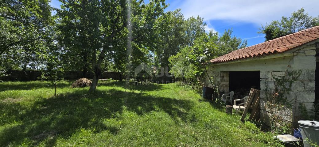 ISTRIEN, SVETVINČENAT - Steinhaus mit großem Garten