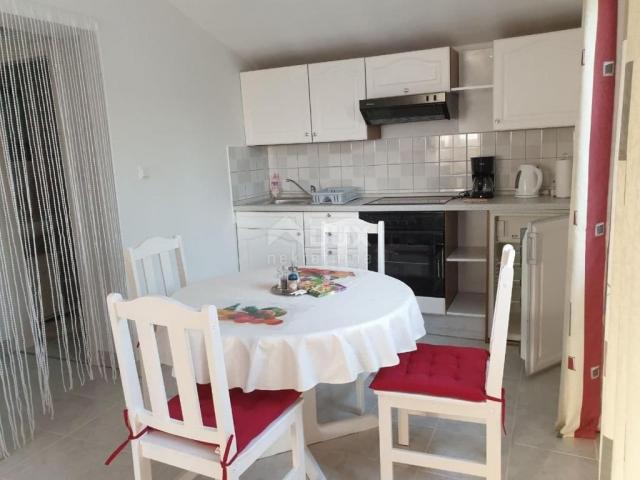 ISTRIA, PEROJ Apartment house 600m from the sea!