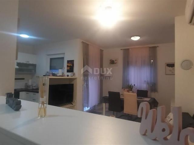 CRIKVENICA - 1 bedroom + bathroom with balcony and parking space