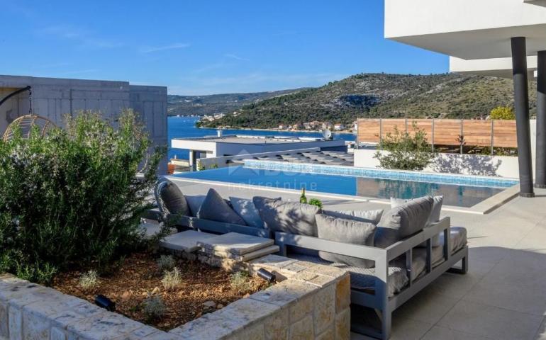 DALMATIA, ROGOZNICA Modern holiday villa with a picturesque view of the sea