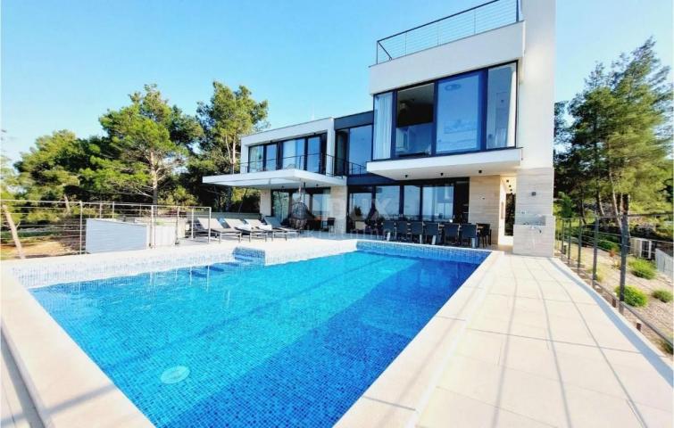 DALMATIEN, PAŠMAN Moderne Villa mit Pool und Meerblick