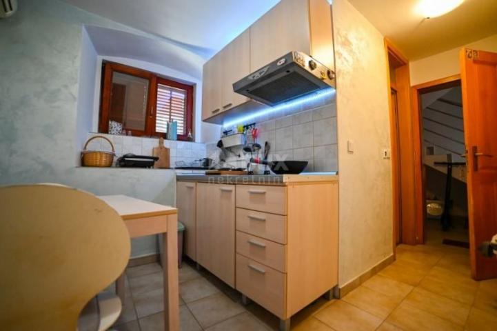 CRES ISLAND, CRES CITY - Renovated apartment on the ground floor