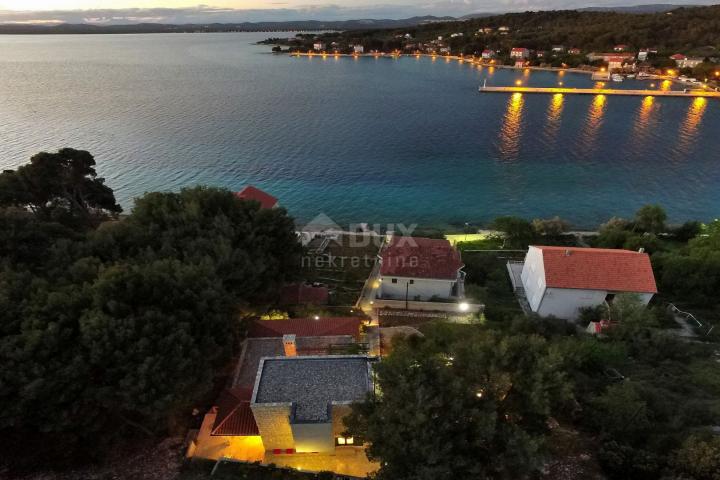 ŠIBENIK, ZLARIN - A unique villa with a beautiful view of the sea