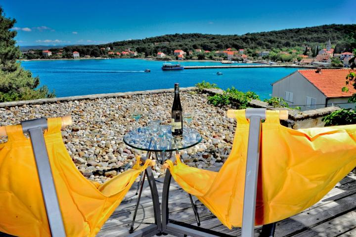 ŠIBENIK, ZLARIN - A unique villa with a beautiful view of the sea