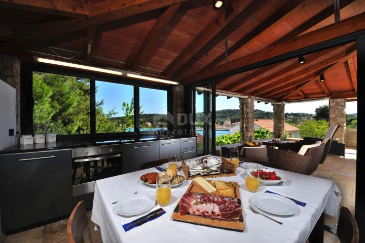 ŠIBENIK, ZLARIN - A unique villa with a beautiful view of the sea