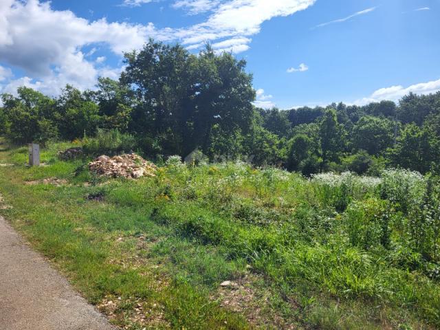 ISTRIA, GROŽNJAN - Building plot with project