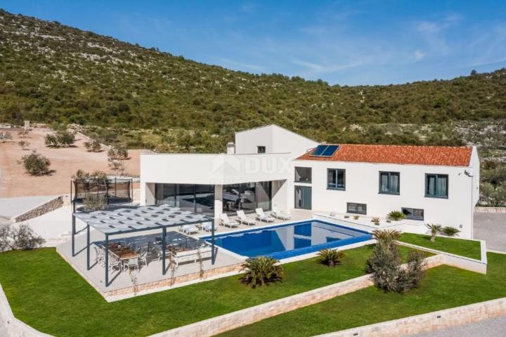 DALMATIA, TROGIR Luxury villa with pool