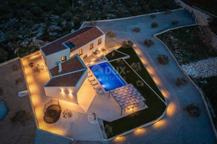 DALMATIEN, TROGIR Luxusvilla mit Pool