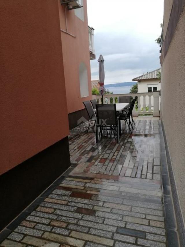 CRIKVENICA - 2 bedroom apartment with three balconies, 200 m from the sea