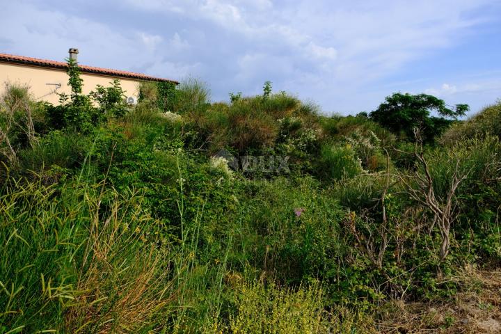 ZADAR, VIR - Building land near the beach on the island of Vir