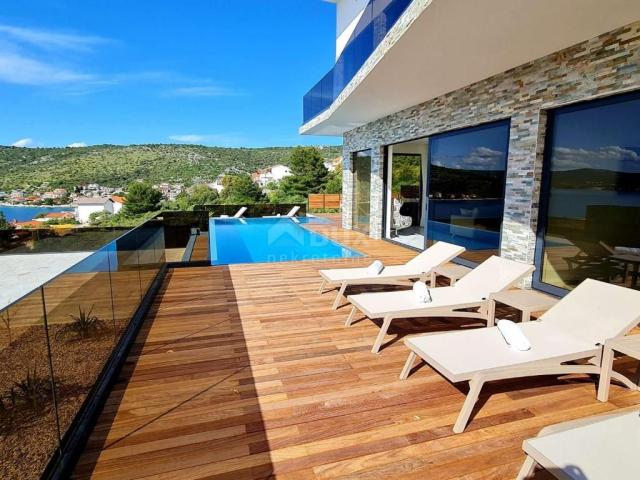 DALAMCIJA ROGOZNICA Luxury villa with a spectacular view of the sea