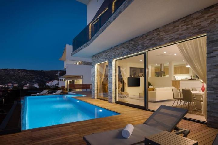 DALAMCIJA ROGOZNICA Luxury villa with a spectacular view of the sea