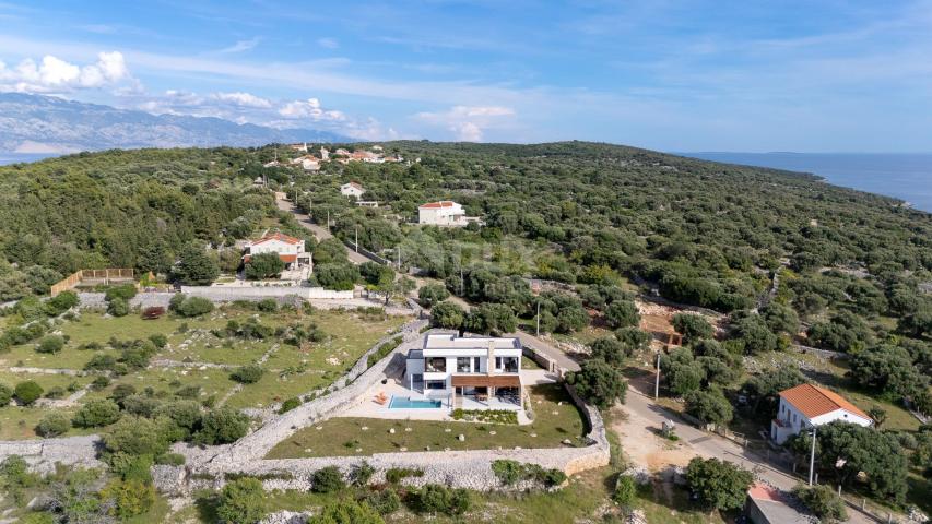 INSEL PAG, LUN – eine einzigartige Villa mit Swimmingpool in wunderbarer Lage