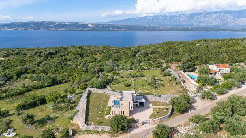 INSEL PAG, LUN – eine einzigartige Villa mit Swimmingpool in wunderbarer Lage