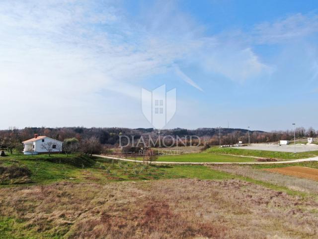 Pazin, surroundings, building plot in a quiet settlement